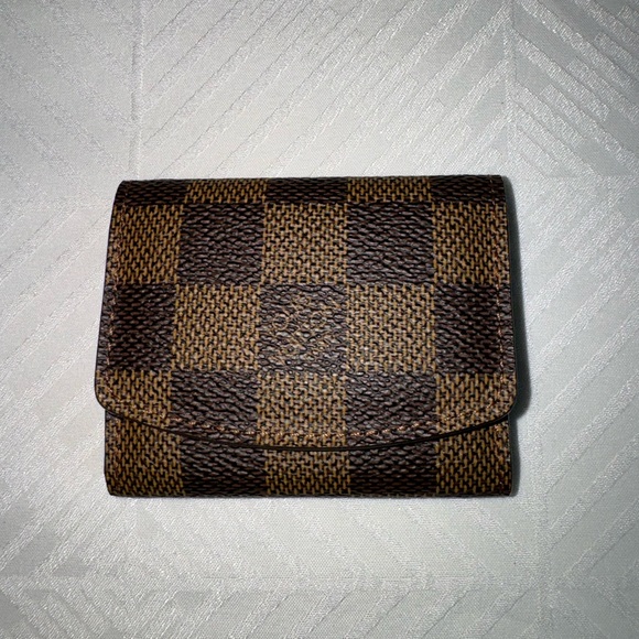 100% Authentic Louis Vuitton Cufflink Case in Damier Ebene. - Picture 1 of 6